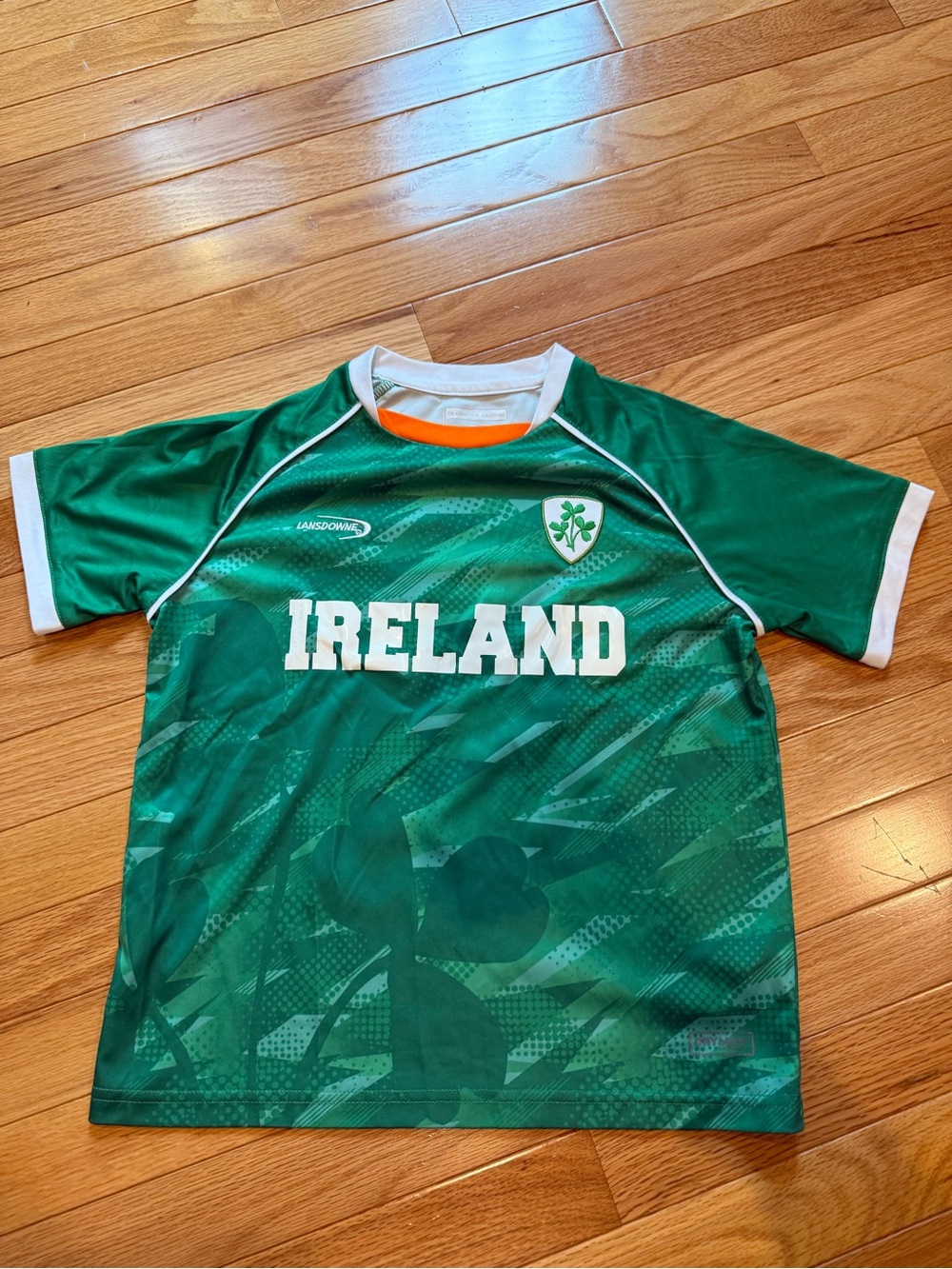 Ireland Green Kids Soccer Jersey with Crest